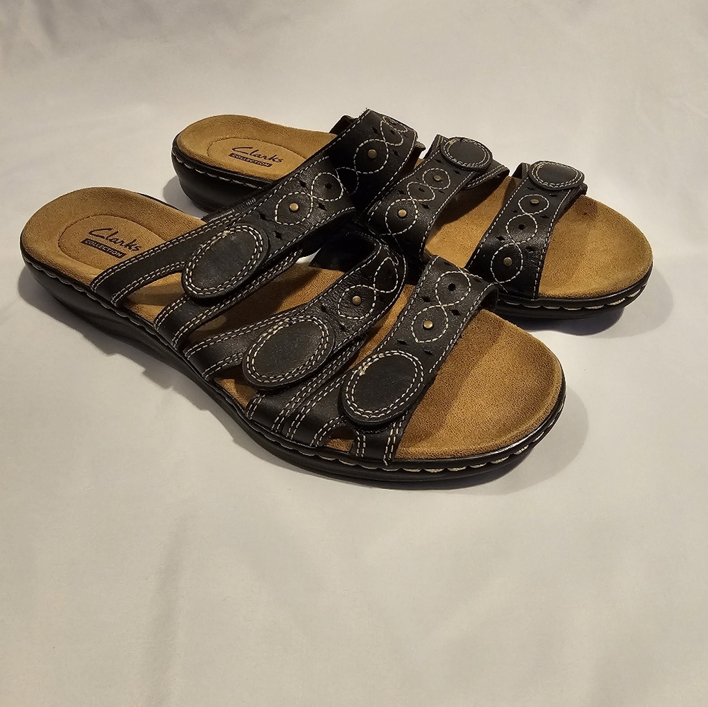 Clarks Black Sandals - 8 Wide